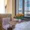 Excellent downtown location & City rooftop views