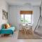 Excellent downtown location & City rooftop views