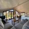Lakeside cabin set in the Kentish countryside - Bethersden