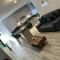 Modern 2BR Apartment - Sleeps 4 - Parking & Pets - Coast Serviced Apartments - Enquire for Trade & Long stays