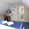 Corner House Hotel Gatwick with Holiday Parking - Horley