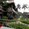 Peravel Beach Holiday Home