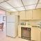 Beachfront Marco Island Condo w/ Pool Access!