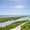 Beachfront Marco Island Condo w/ Pool Access!