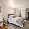 Hotel McCoy Pullman - Art, Coffee, Beer, Wine
