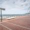 Flatguest Cicer - 3BDR + Balcony + Beach