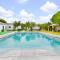 Stunning Home In El Coronil With Wifi