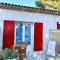 Les Volets Rouges - Cassis