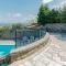 2 Bedroom Amazing Apartment In Koper - 科佩尔