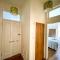 Desirable 2 Bed Apt Near Edinburgh Castle - Edinburg