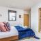 Pass the Keys Modern 2 Bedroom City Apartment With Parking - 奇切斯特