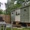 Romantic Shepherds hut with stunning sunsets - Hollingbourne