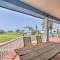 Deck and Grill Walkable Crystal Beach House!