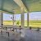 Deck and Grill Walkable Crystal Beach House!