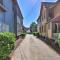 3 Mi to Dtwn Walkable Apt in Cleveland! - Cleveland