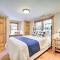 Settlers Mountain Retreat On-Site Hikes and Views!