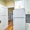 Cozy Carpinteria Apartment Walkable Location