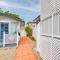 Cozy Carpinteria Apartment Walkable Location