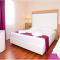 Momis Hotel