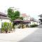 Grand Airport Resort