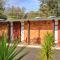 Silver Oaks Motel