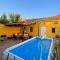 Casa El Arrabal, casa con chimenea, piscina y patio - Medina de Ríoseco