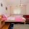 Bogdanoski Studios & Guest Rooms
