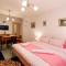 Bogdanoski Studios & Guest Rooms