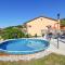 Amazing Apartment In Viskovo With Wifi