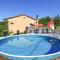 Amazing Apartment In Viskovo With Wifi