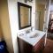 Twin Oaks Inn