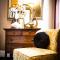 Twin Oaks Inn
