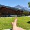 Chalet Spitzhorn - Your Peak Getaway - Private Terrasse & gratis Parkplatz - Gsteig