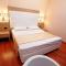 Momis Hotel