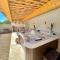 Studio avec jacuzzi et piscine