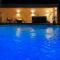 Studio avec jacuzzi et piscine