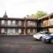 Advance Inn