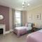 Stylish Lytham 5 Bedroom 3 Bathroom House with Hot Tub