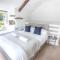 Cosy 1 bedroom Cottage - Great location & Parking