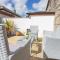 Cosy 1 bedroom Cottage - Great location & Parking