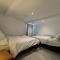 Entire Two Bedrooms Flat, 1F