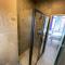 Lift Rooms - Derybasivska
