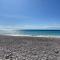 Beachfront Apartment, Quiet 4 Beds, 1 Bath, AC, Wi-Fi, Hot Water, in Paraiso near Los Patos