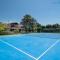 Villa Sporting con campo da tennis piscinacampo da calcio vicino spiaggia