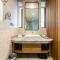 Muong Thanh Luxury Ha Long Centre Hotel