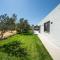 Villa Vivian Heated Private Swimming Pool & Jacuzzi
