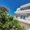 The Bright House a two-storey maisonette in Loutraki