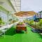 Greenish Hotel
