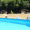 Chalet de 2 chambres avec piscine partagee et jardin amenage a Les Tourettes