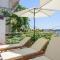 Apartments Mastelic with pool next to the beach